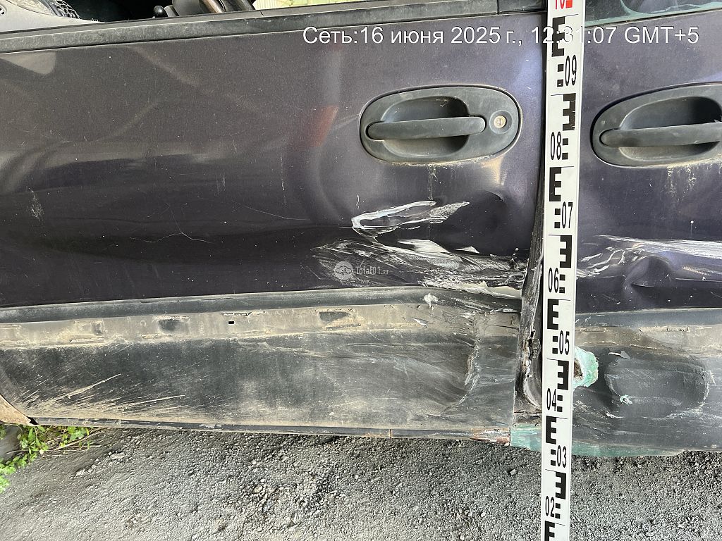 Фото Chrysler Voyager 10