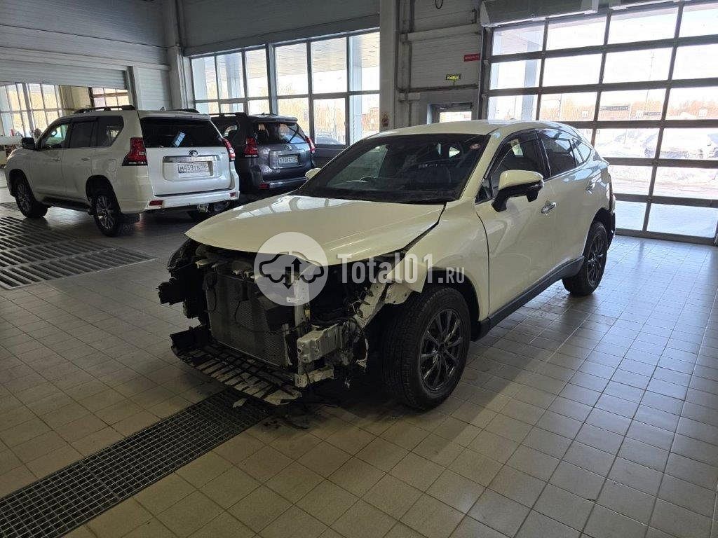 Фото Toyota Harrier 212