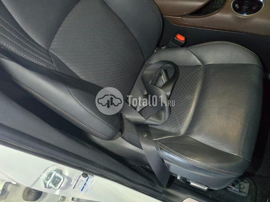 Фото Toyota Harrier 372
