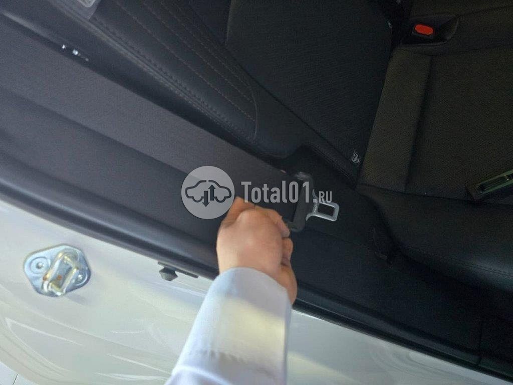 Фото Toyota Harrier 376
