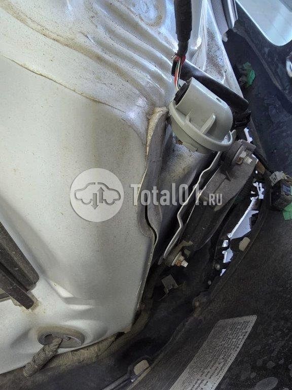 Фото Toyota Harrier 402