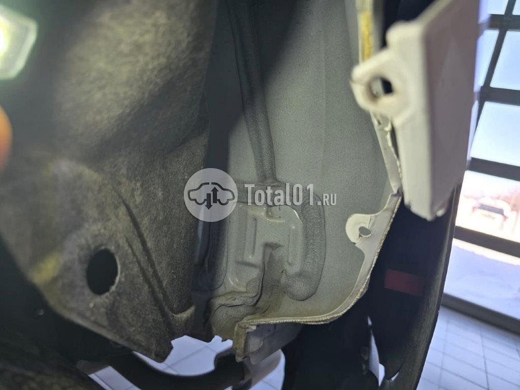 Фото Toyota Harrier 410