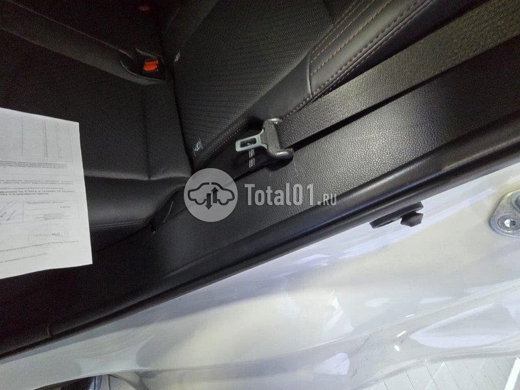 Фото Toyota Harrier 424