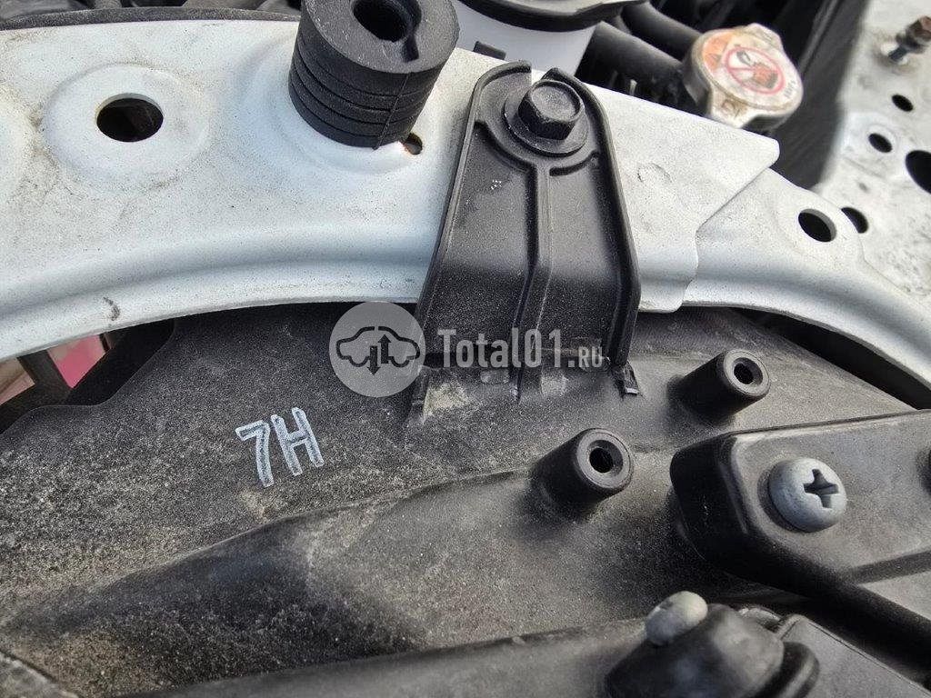 Фото Toyota Harrier 470