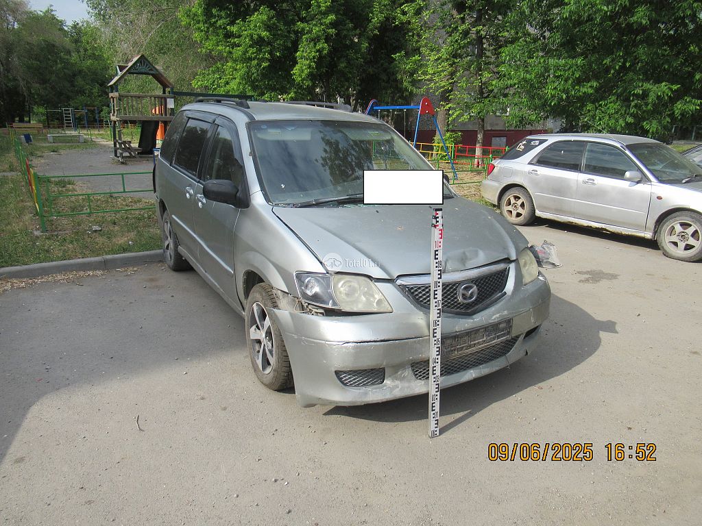 Фото Mazda MPV 2