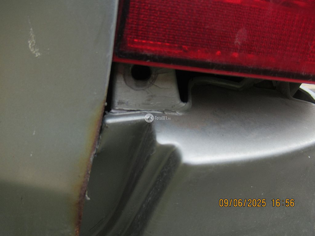 Фото Mazda MPV 26