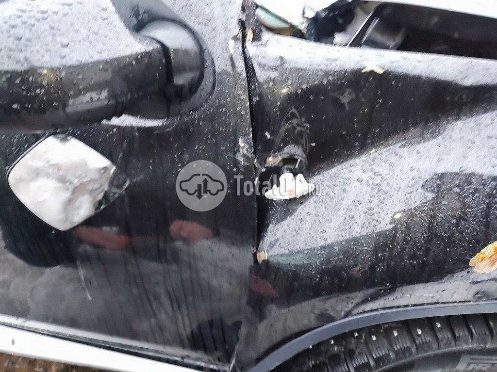Фото Nissan Terrano 80
