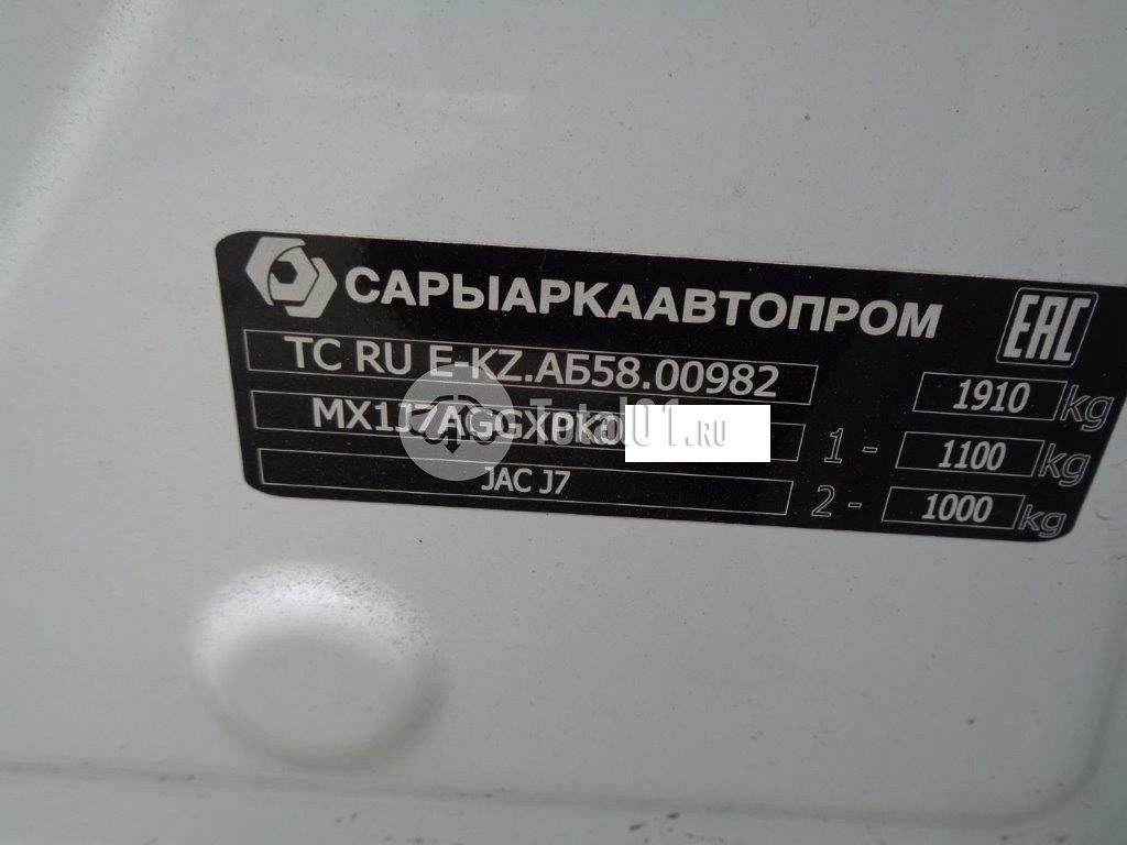 Фото JAC J7 28