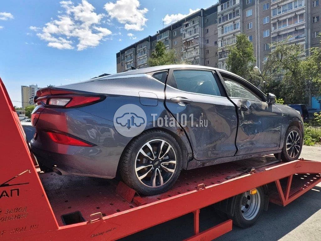 Фото JAC J7 14