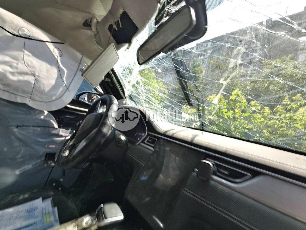 Фото JAC J7 78