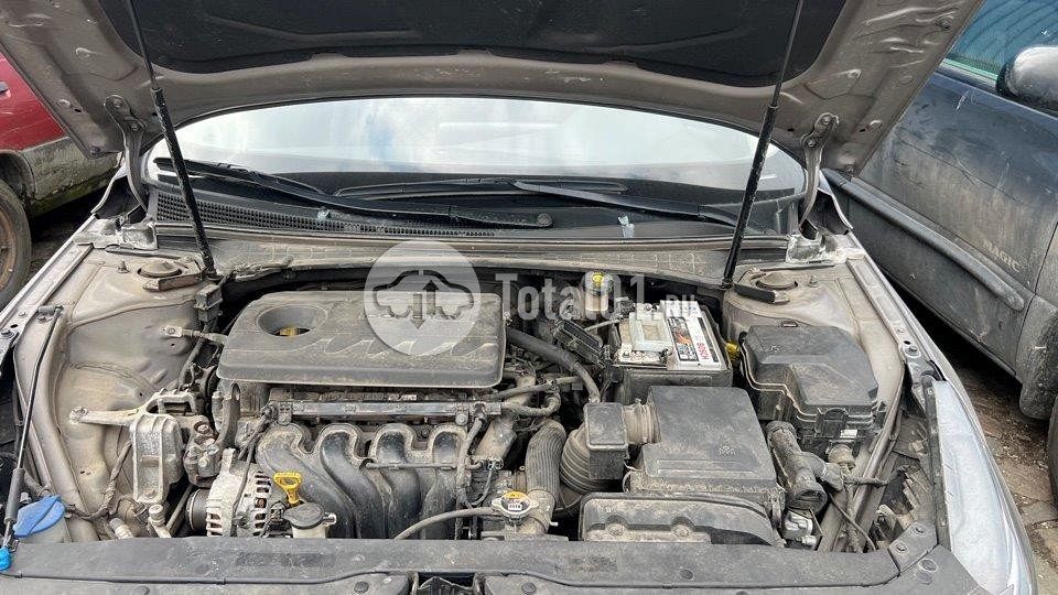 Фото Hyundai Elantra 14