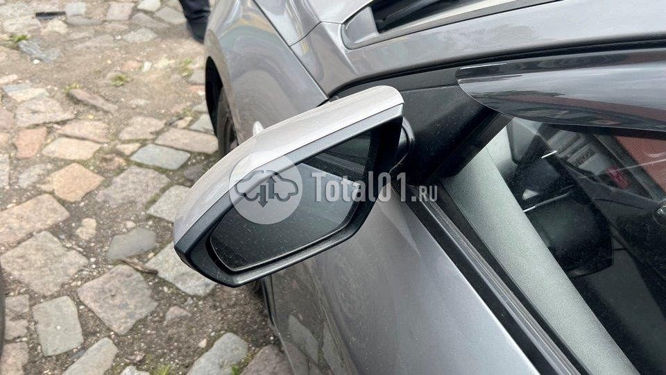 Фото Hyundai Elantra 30