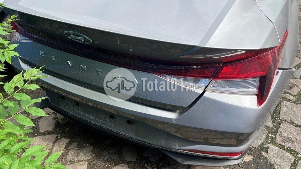 Фото Hyundai Elantra 36