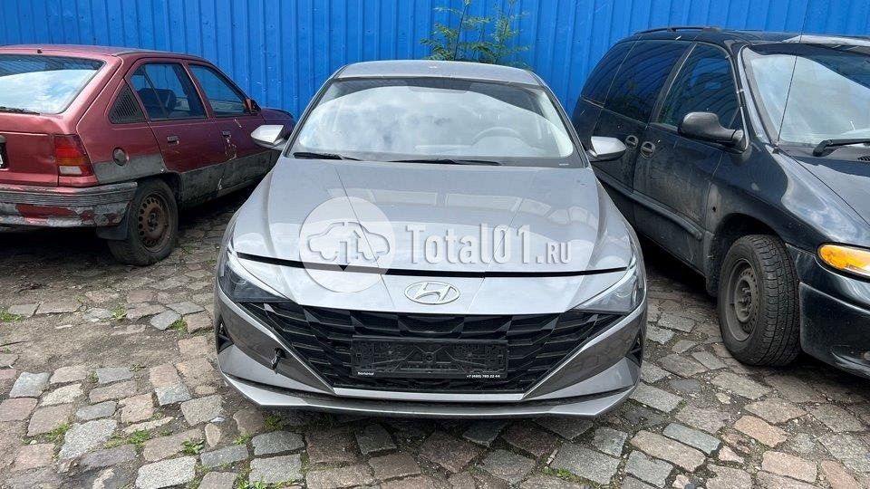 Фото Hyundai Elantra 50