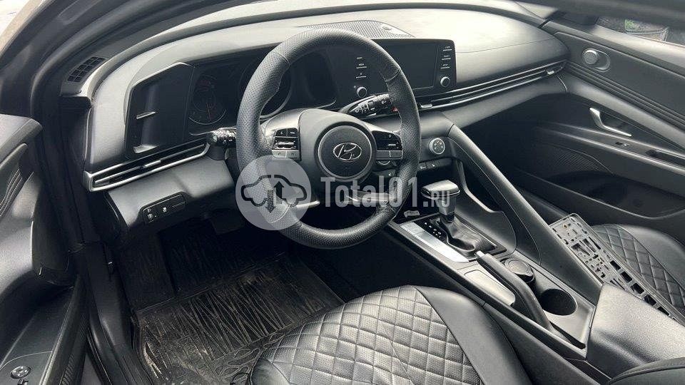 Фото Hyundai Elantra 102