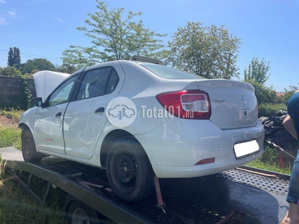 Фото Renault Logan 8
