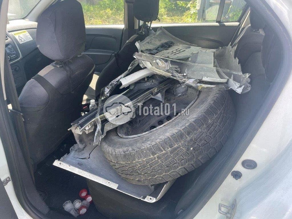 Фото Renault Logan 32