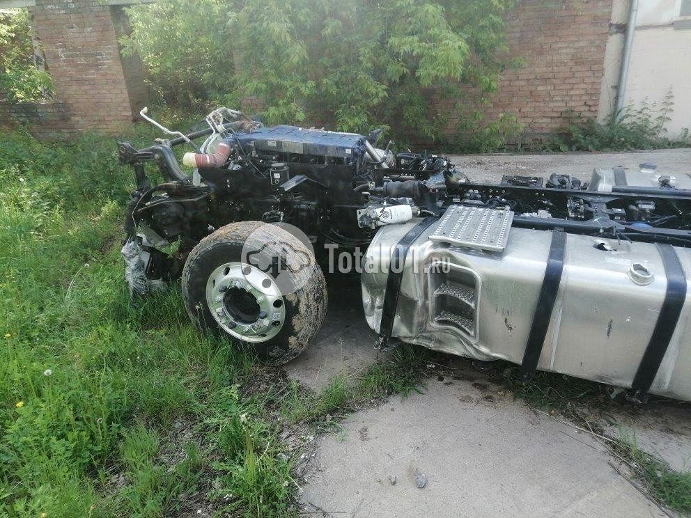 Фото Shacman SX4188YY381 122