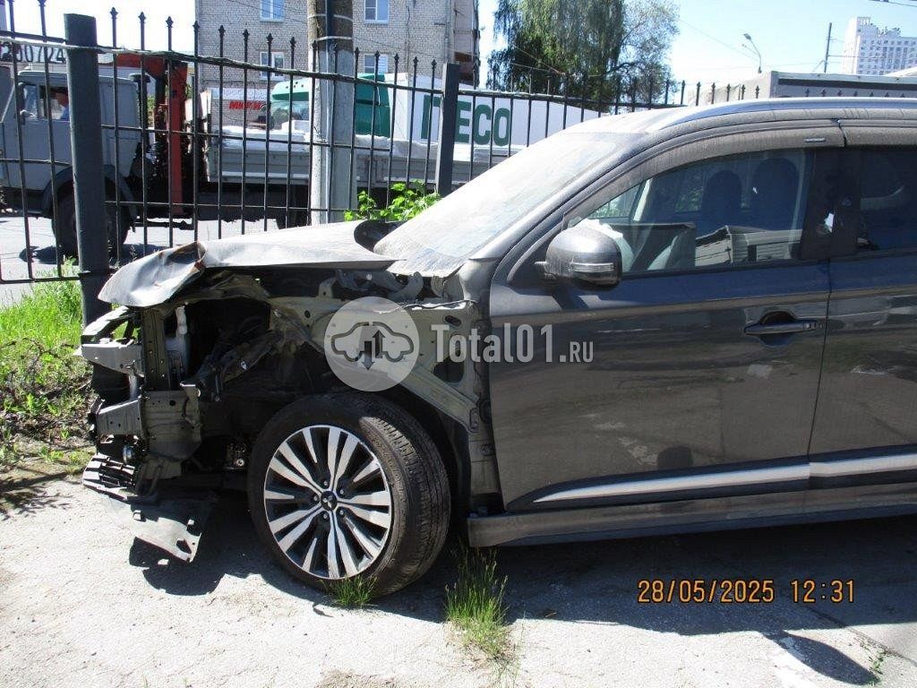 Фото Mitsubishi Outlander 10
