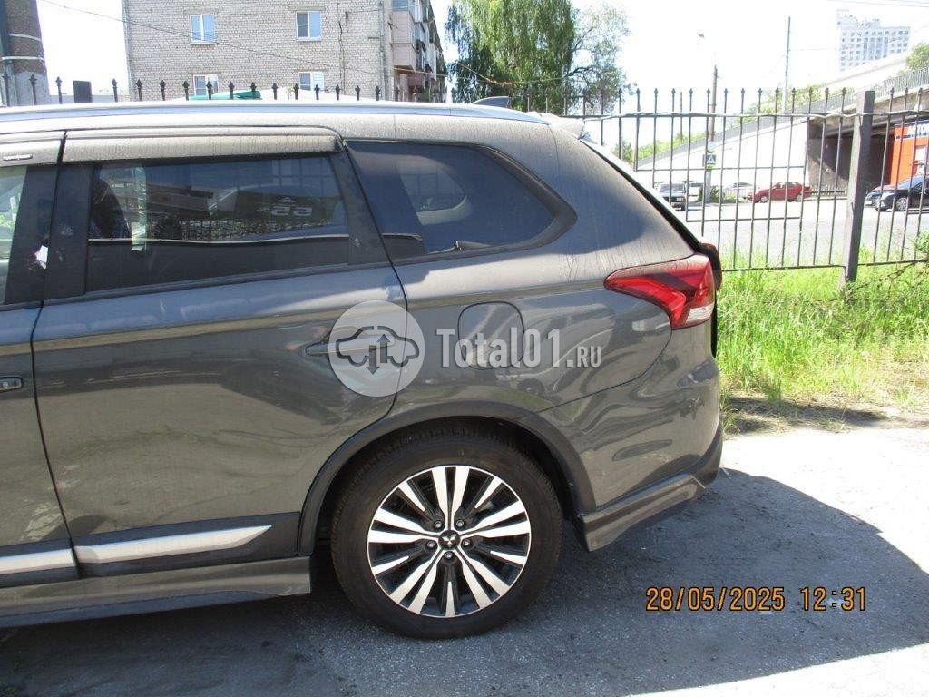 Фото Mitsubishi Outlander 12