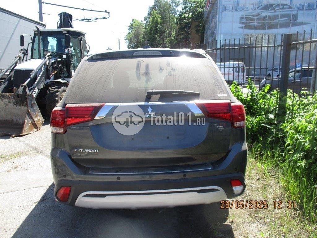 Фото Mitsubishi Outlander 16