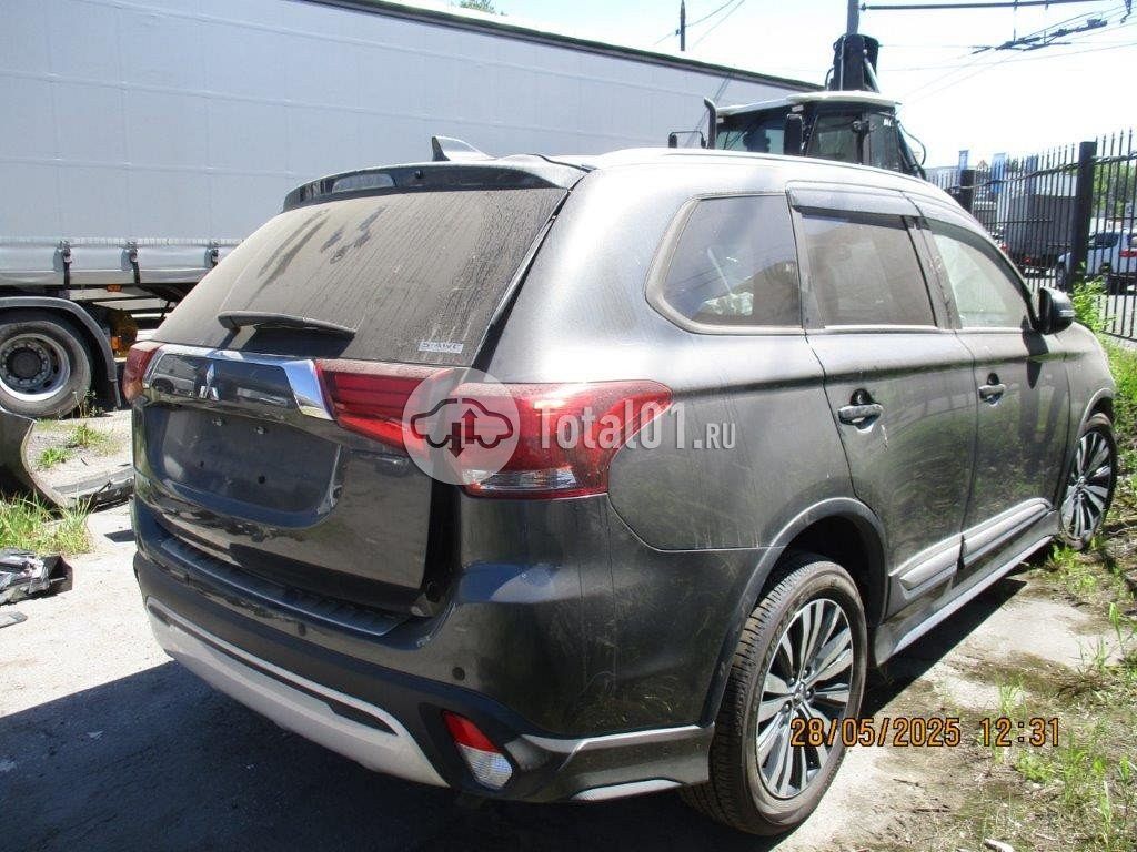 Фото Mitsubishi Outlander 18