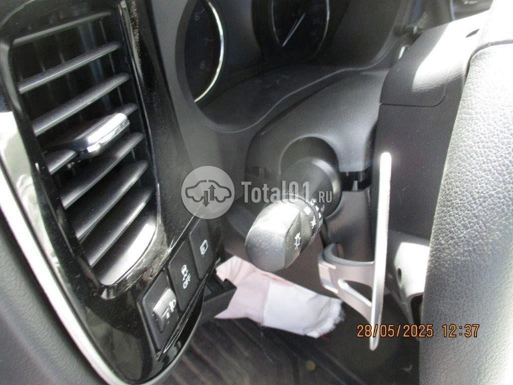 Фото Mitsubishi Outlander 162