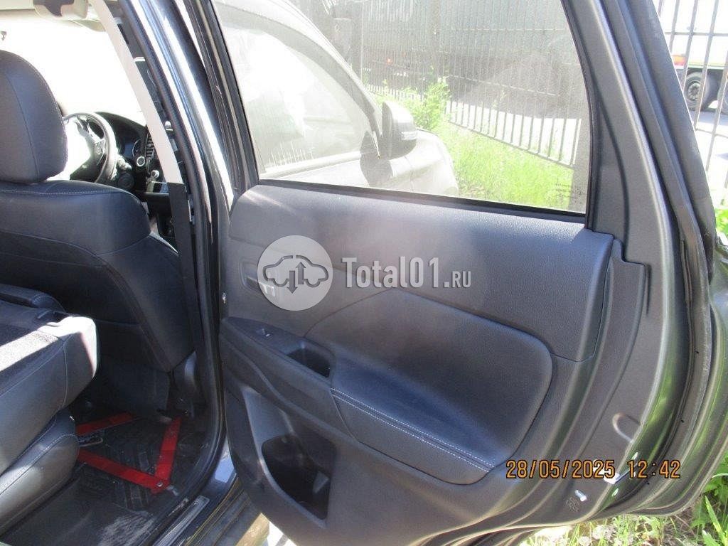 Фото Mitsubishi Outlander 284