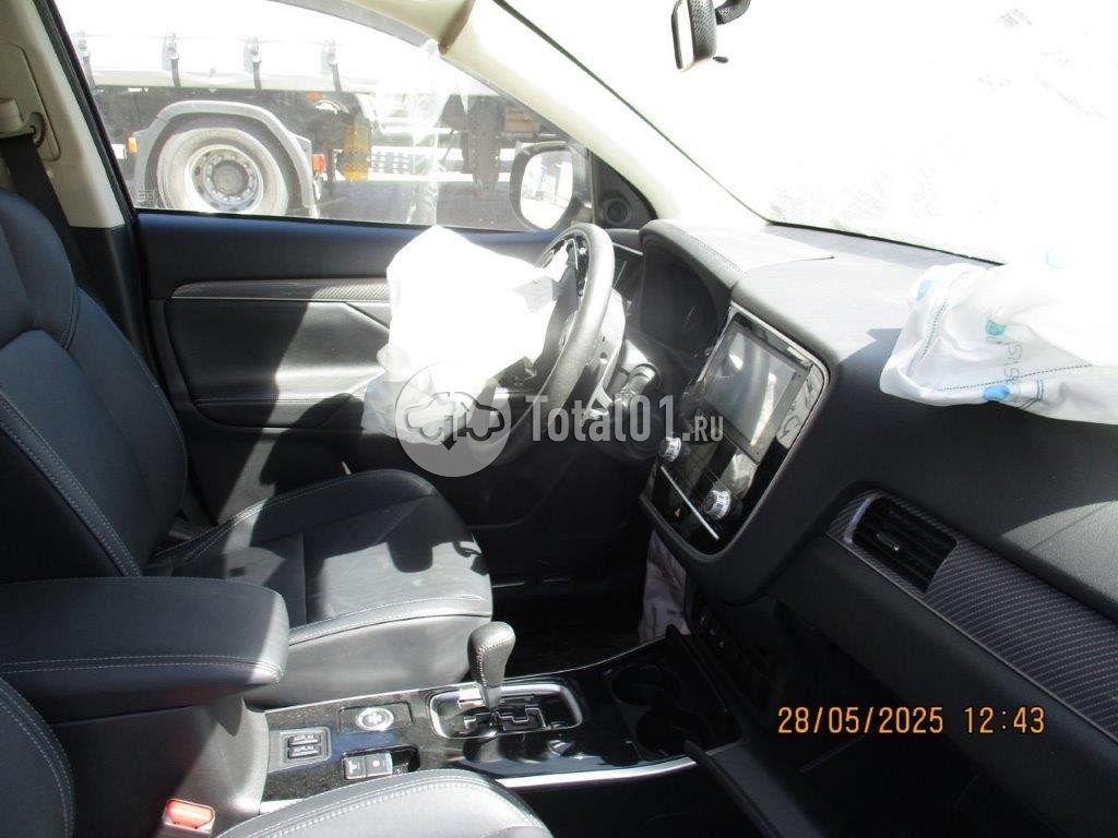 Фото Mitsubishi Outlander 304