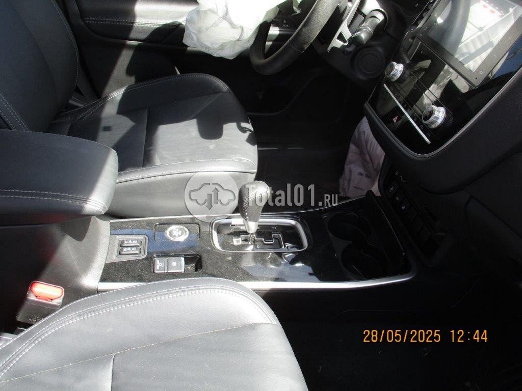 Фото Mitsubishi Outlander 318
