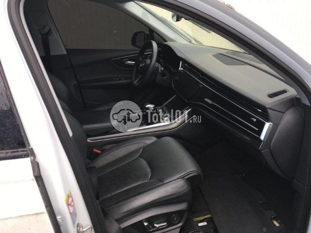 Фото Audi Q7 48