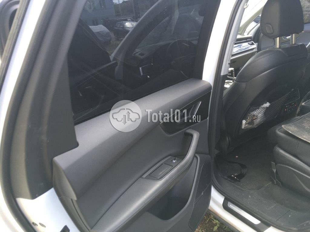 Фото Audi Q7 124