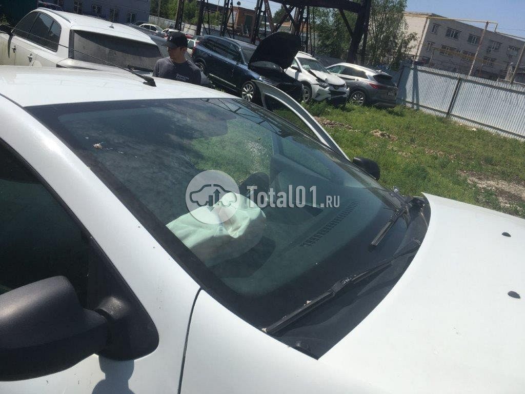 Фото Renault Logan 38