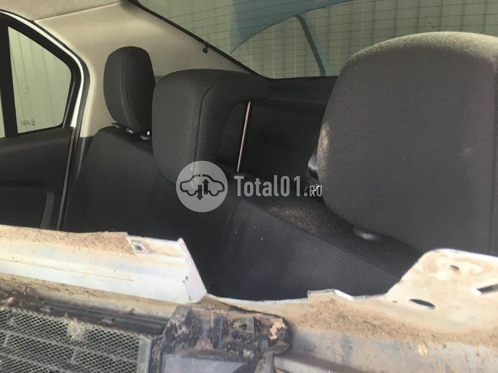 Фото Renault Logan 82