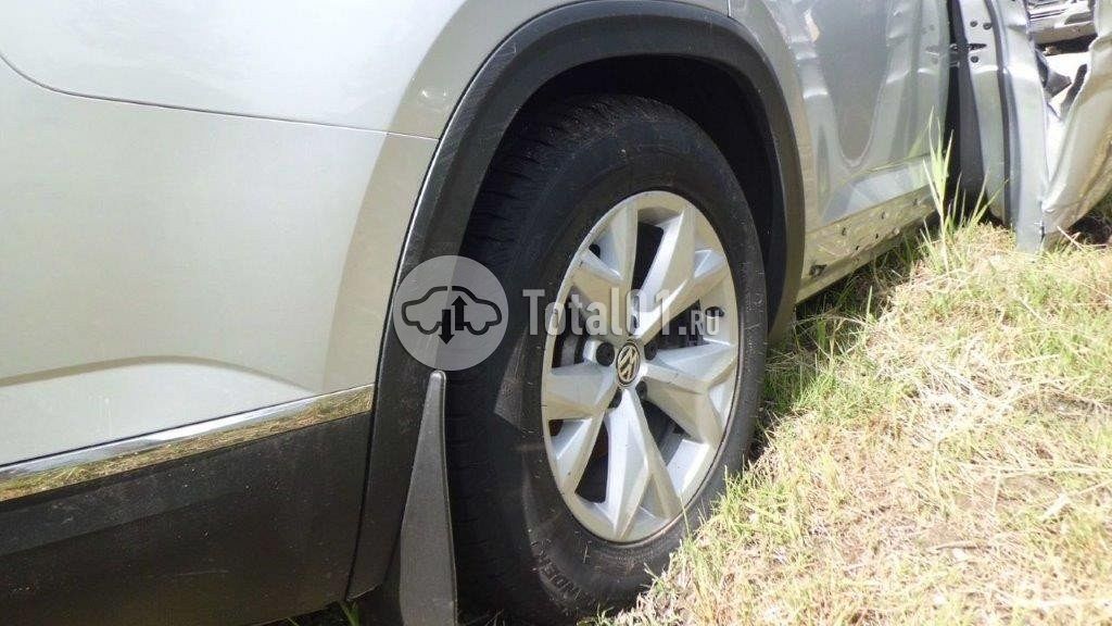 Фото Volkswagen Teramont 16