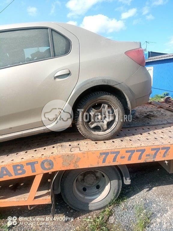 Фото Renault Logan 8