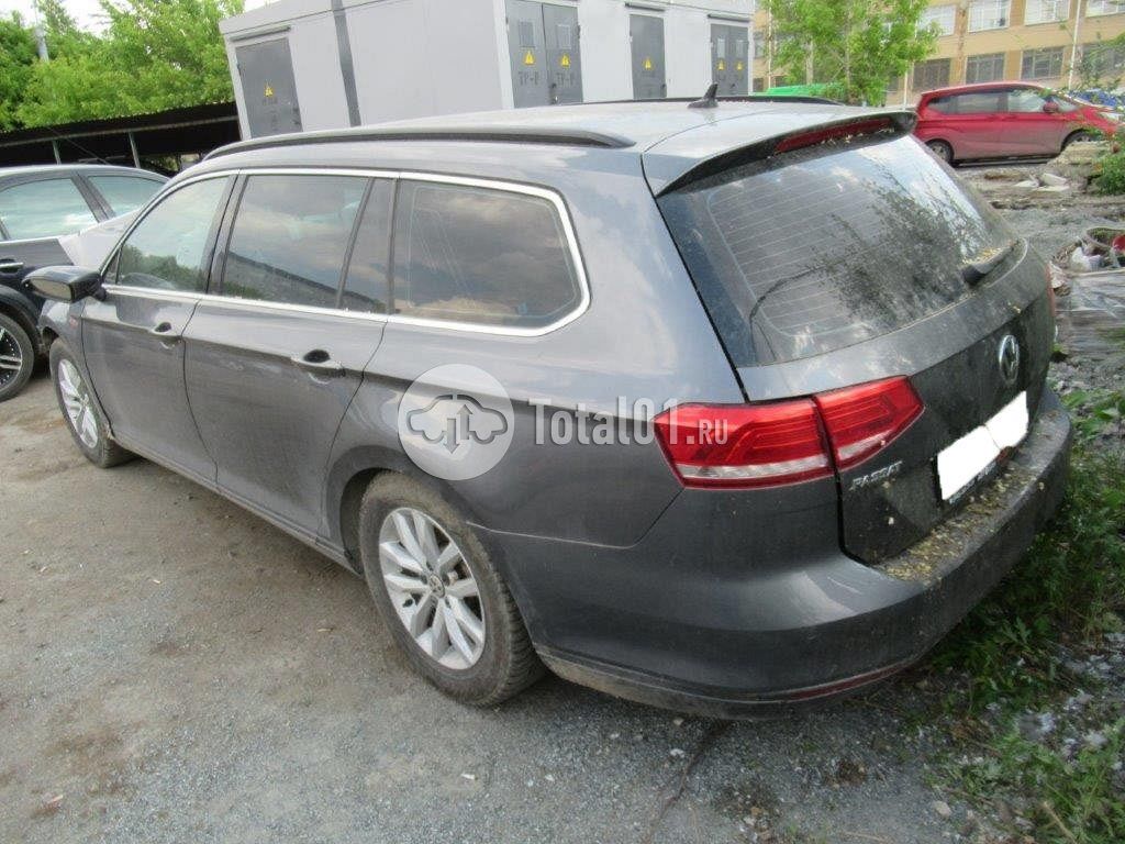 Фото Volkswagen Passat 36