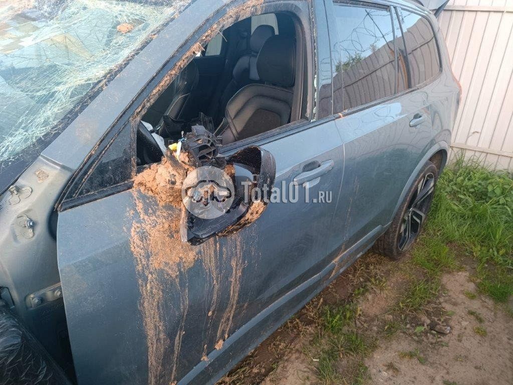 Фото Volvo XC90 64