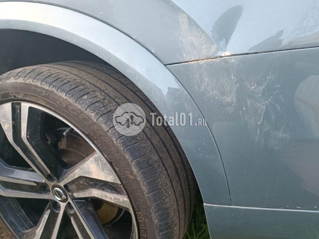 Фото Volvo XC90 180