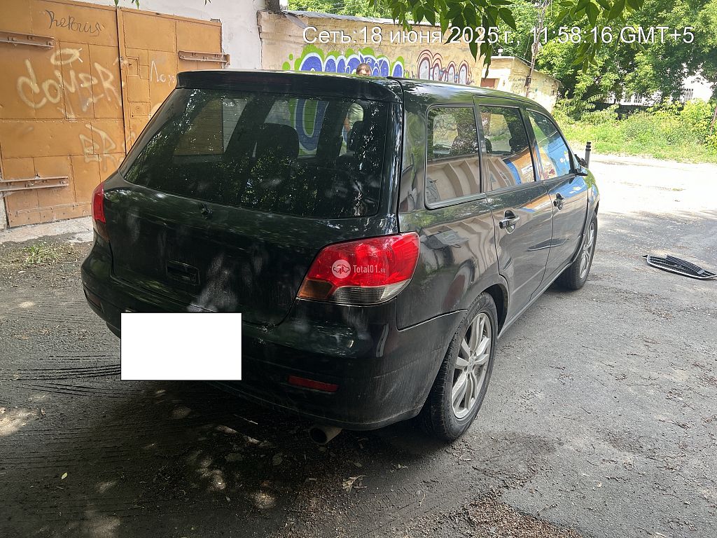 Фото Mitsubishi Airtrek 8