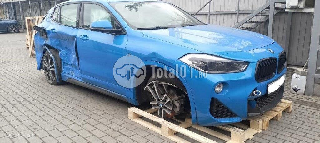 Фото BMW X2 40