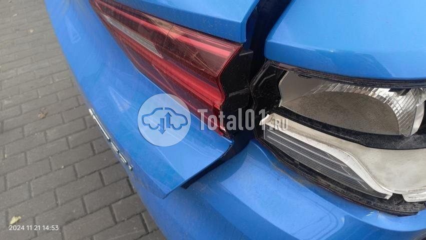 Фото BMW X2 418