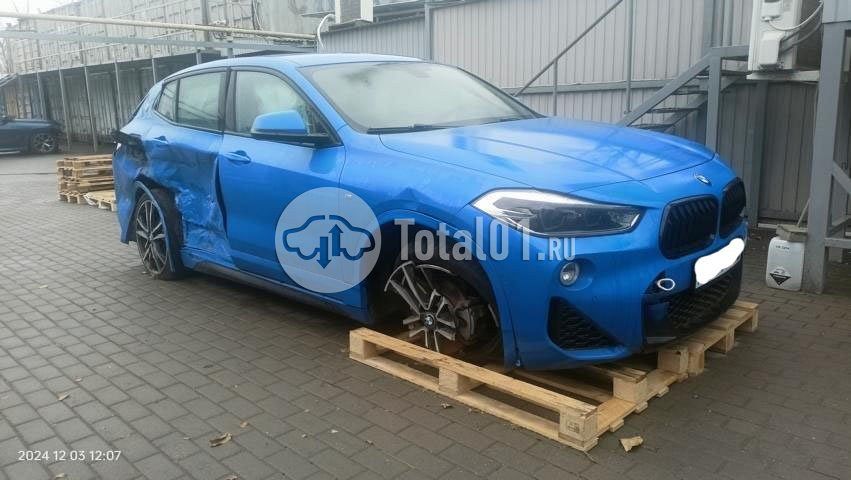 Фото BMW X2 528