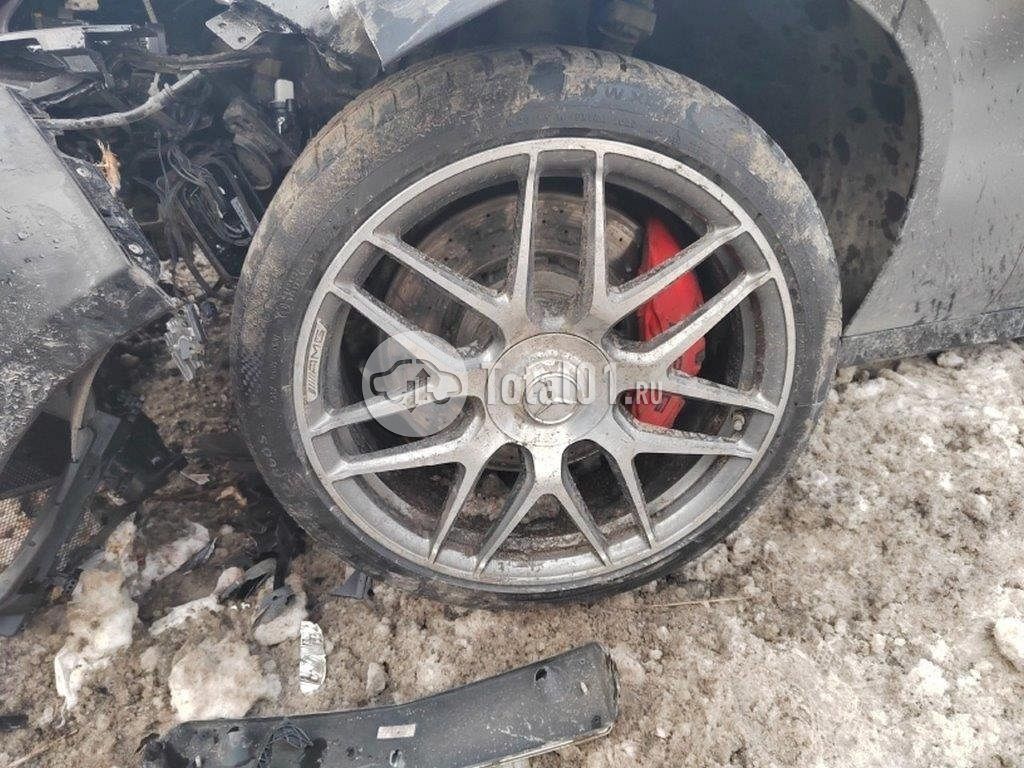Фото Mercedes-Benz E-класс AMG 30
