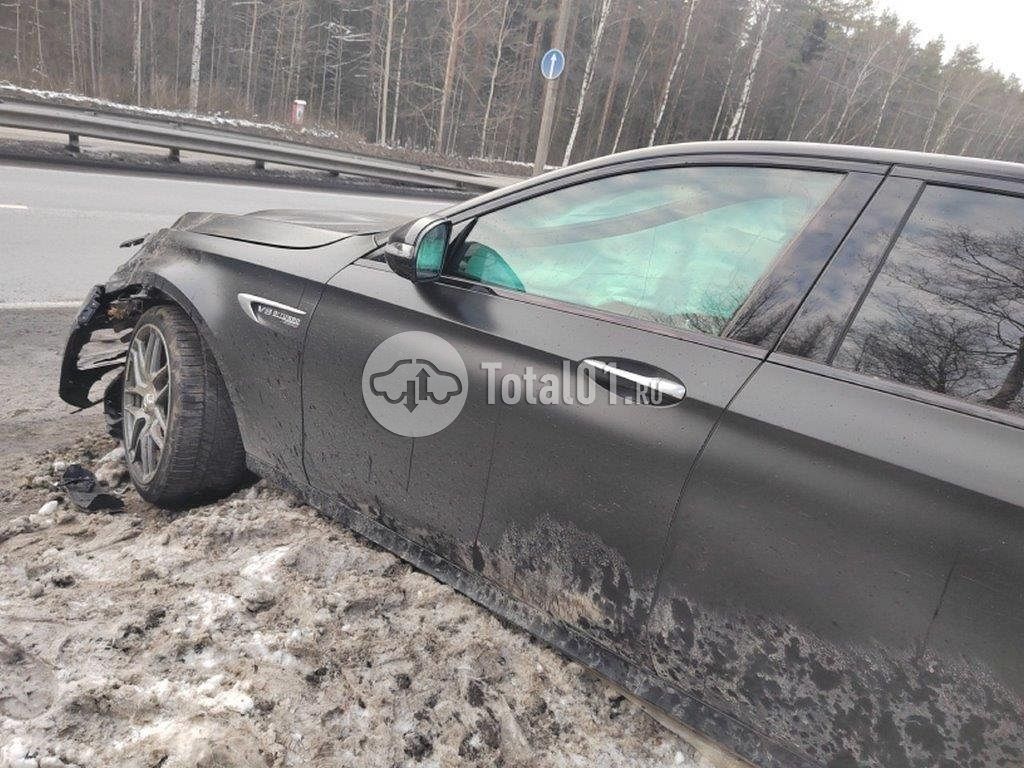 Фото Mercedes-Benz E-класс AMG 34