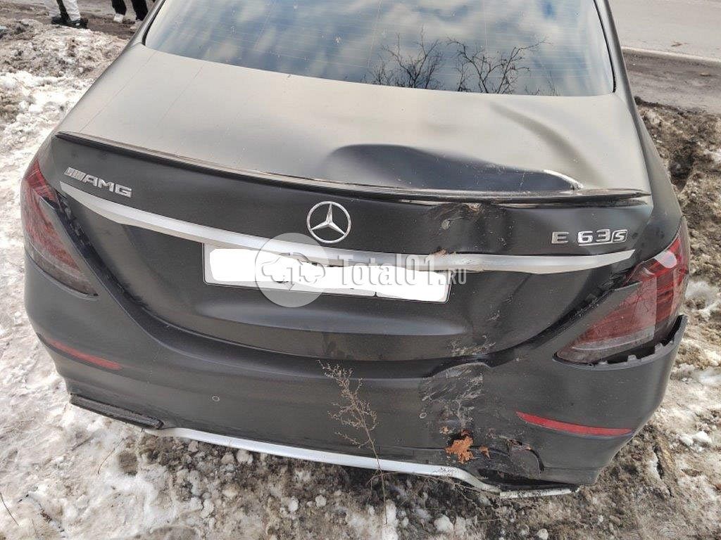 Фото Mercedes-Benz E-класс AMG 46