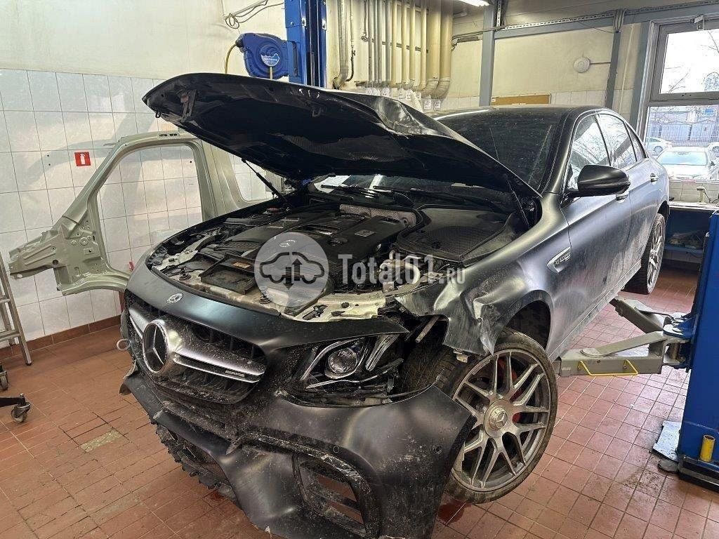 Фото Mercedes-Benz E-класс AMG 94