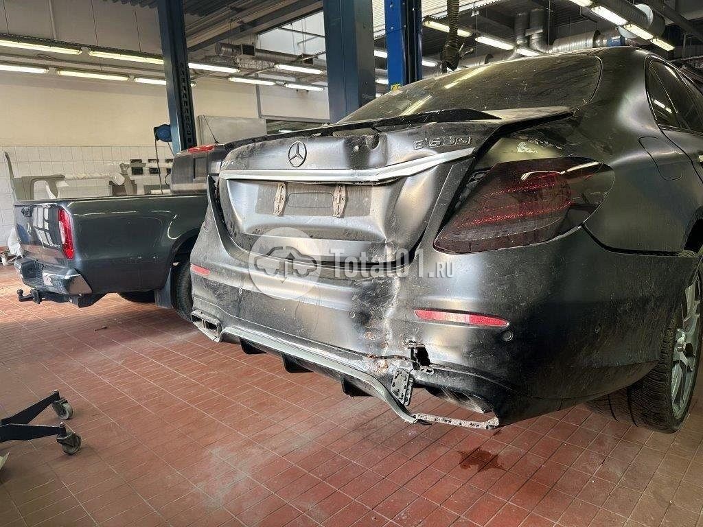 Фото Mercedes-Benz E-класс AMG 168