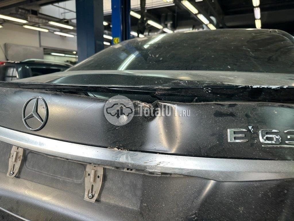 Фото Mercedes-Benz E-класс AMG 208