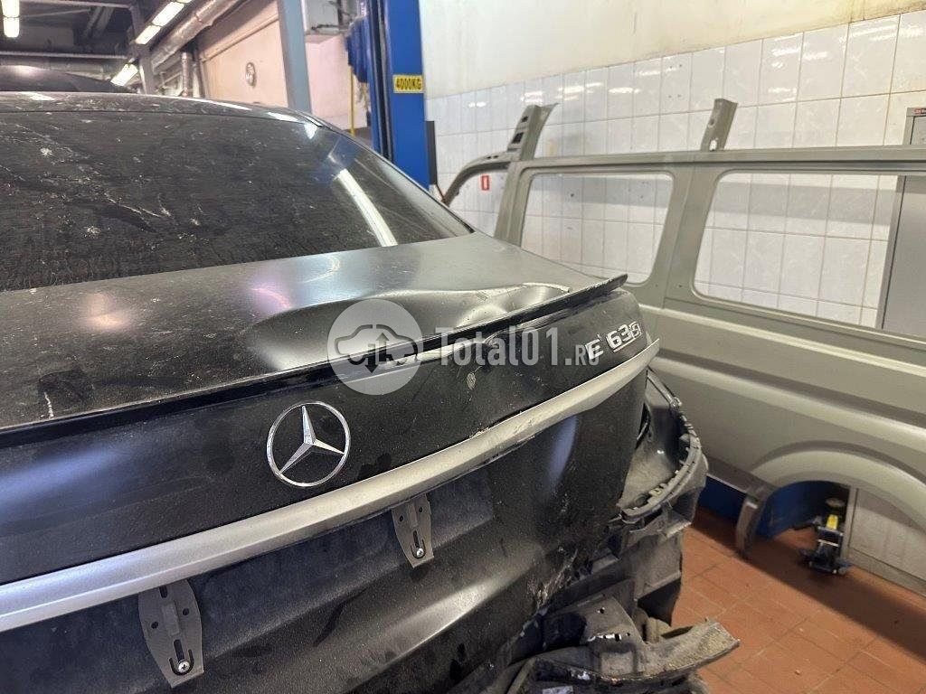 Фото Mercedes-Benz E-класс AMG 282
